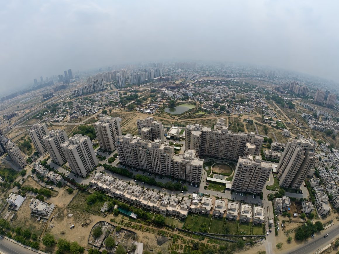 5 BHK Penthouse By Satya Developers Pvt. Ltd.