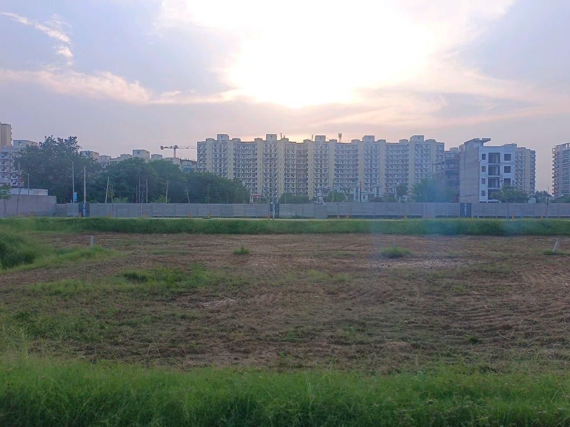 Residential Plot By IREO Developers